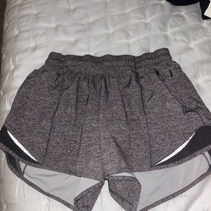 lululemon hotty hot shorts!